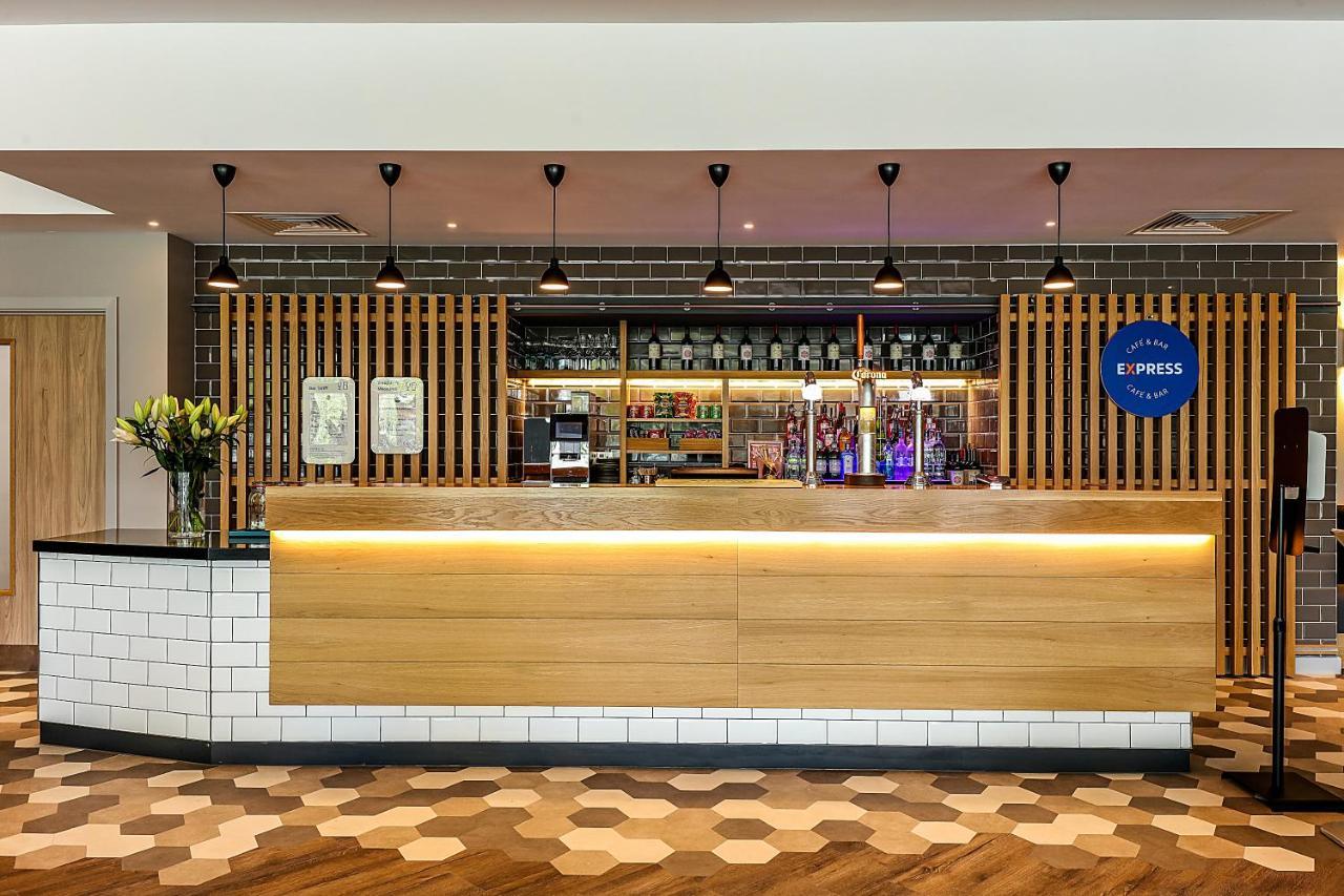Holiday Inn Express - Bicester By Ihg Exteriér fotografie