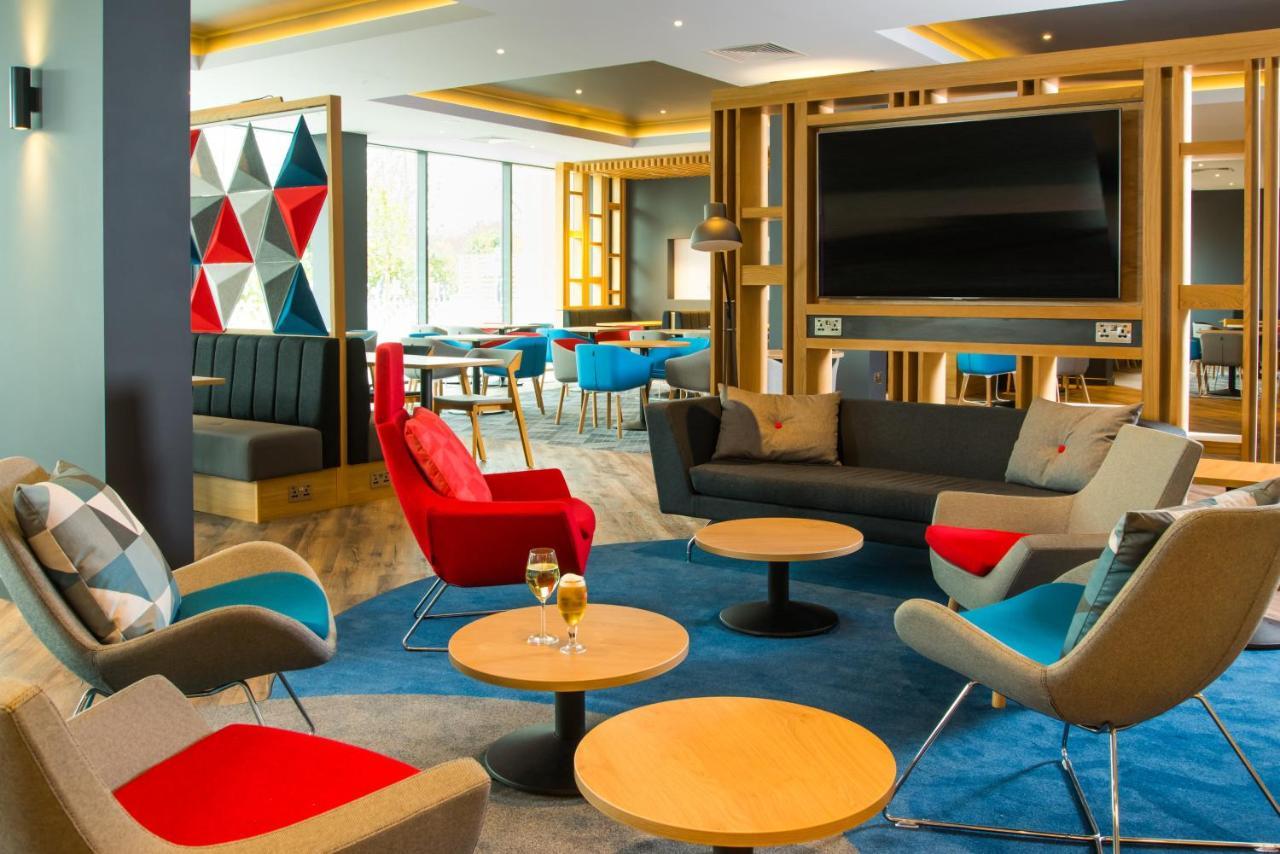 Holiday Inn Express - Bicester By Ihg Exteriér fotografie