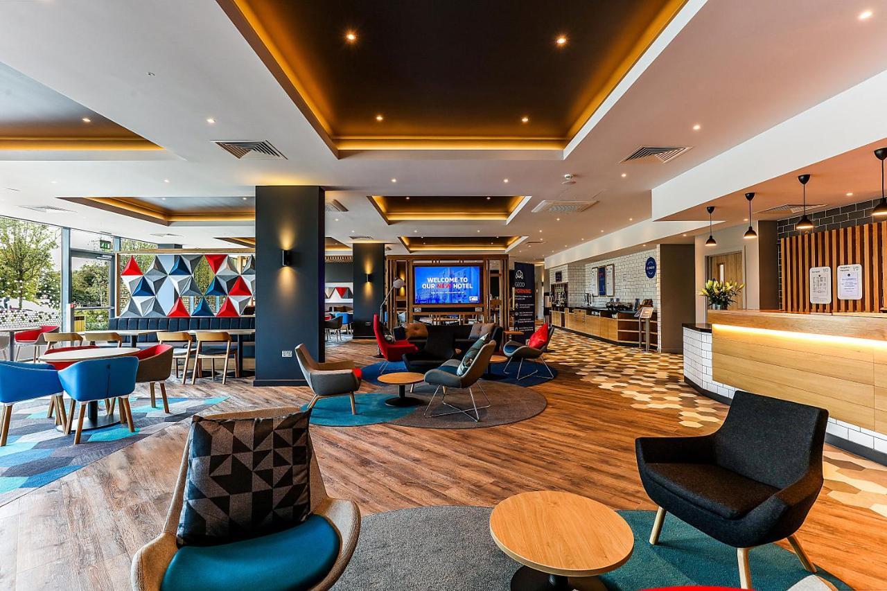 Holiday Inn Express - Bicester By Ihg Exteriér fotografie