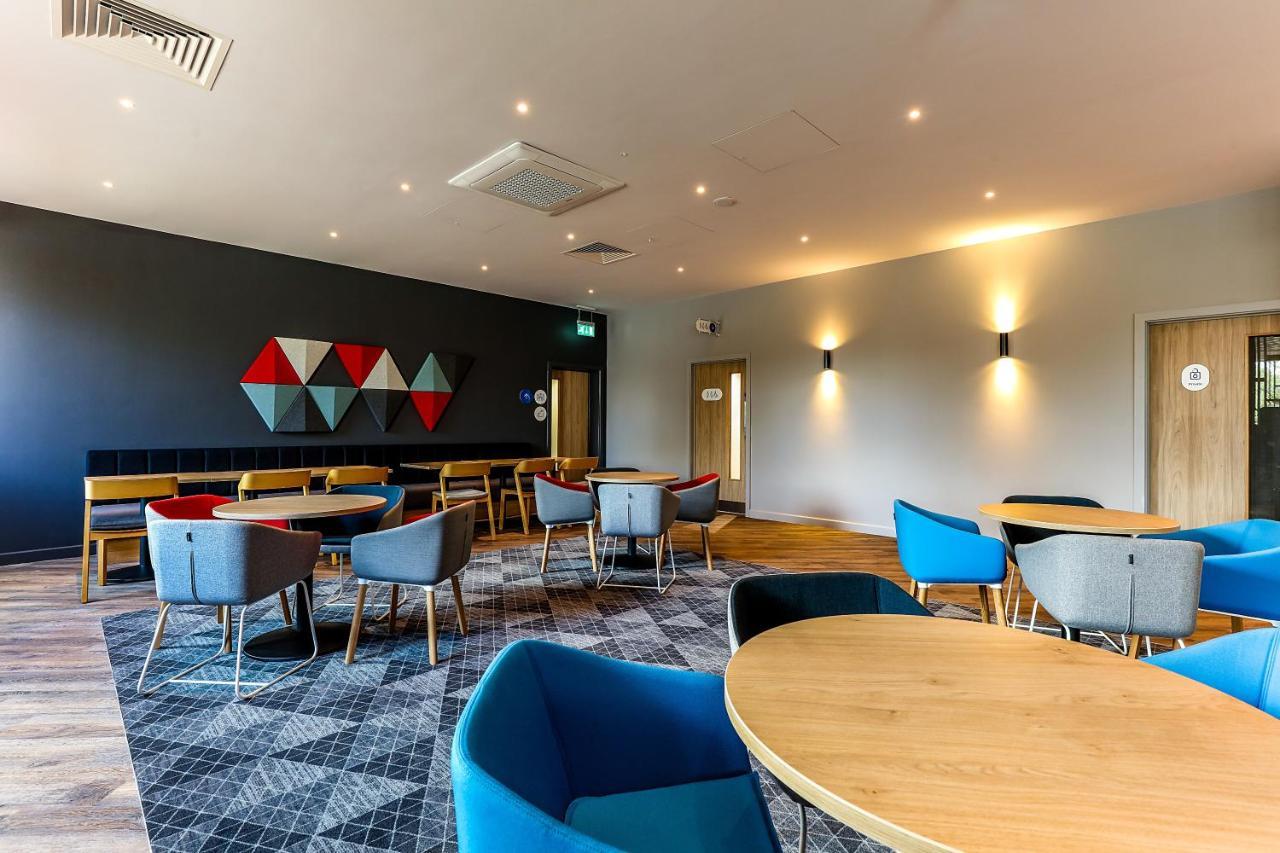 Holiday Inn Express - Bicester By Ihg Exteriér fotografie