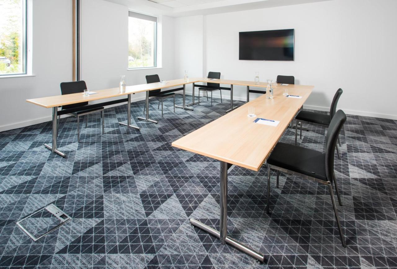Holiday Inn Express - Bicester By Ihg Exteriér fotografie