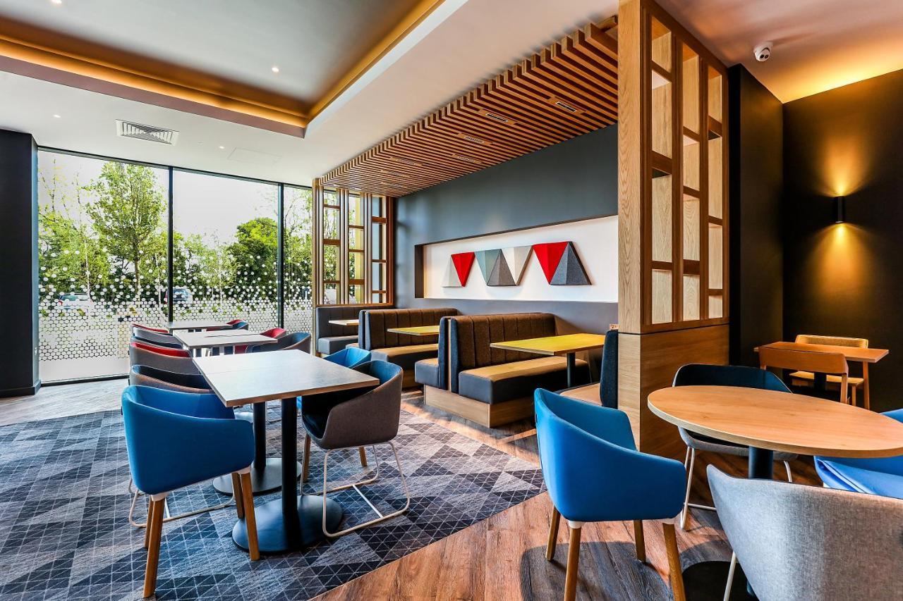 Holiday Inn Express - Bicester By Ihg Exteriér fotografie