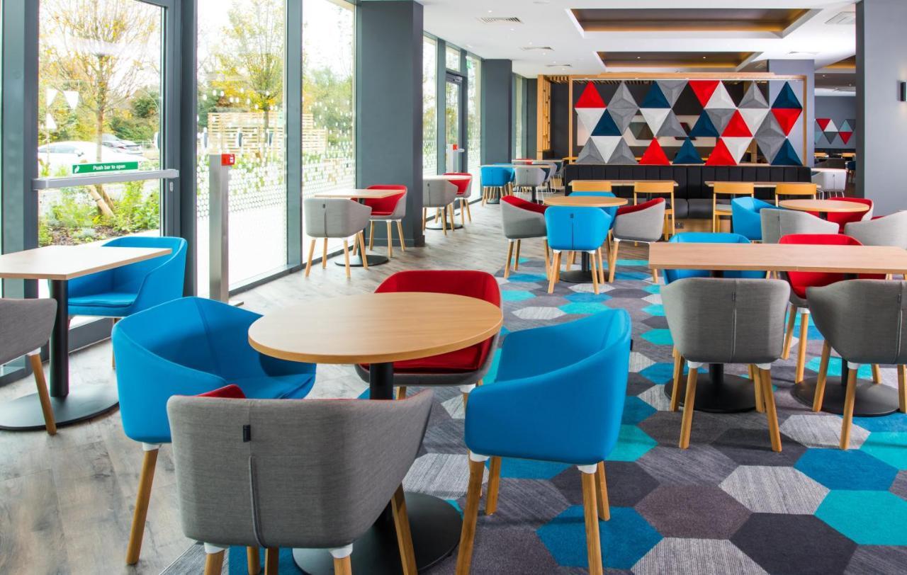 Holiday Inn Express - Bicester By Ihg Exteriér fotografie